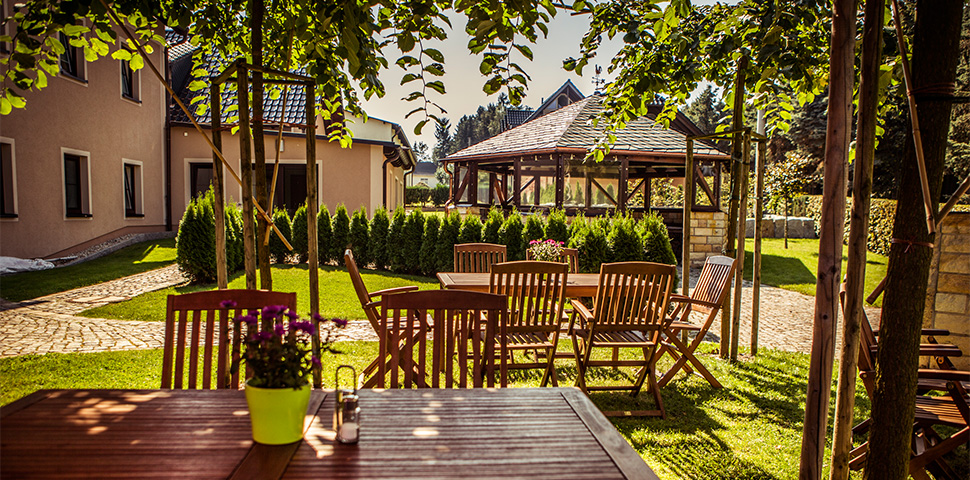 Ruhiger Biergarten im Gasthaus Rundteil